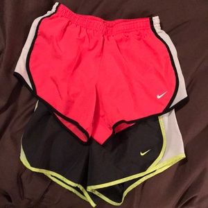 Nike girls running shorts M